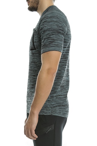NIKE-Κοντομάνικη μπλούζα με τσέπη Nike γκρι 
