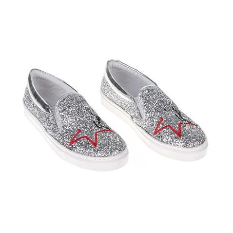 GUESS-Γυναικεία slip on GRETA GUESS ασημί 