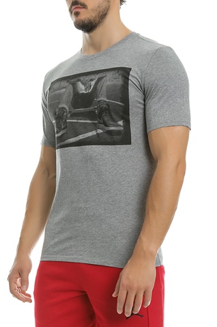 NIKE-Κοντομάνικη μπλούζα Nike γκρι με στάμπα 