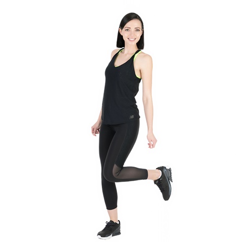 NEW BALANCE-Γυναικείο αθλητικό μπουστάκι New Balance μαύρο-κίτρινο με print