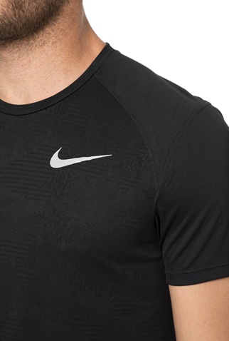 NIKE-Ανδρική κοντομάνικη μπλούζα NIKE BREATHE MILER μαύρη 