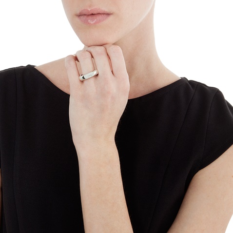 FOLLI FOLLIE-Γυναικείο επάργυρο δαχτυλίδι FOLLI FOLLIE AWE με κρυστάλλινες πέτρες