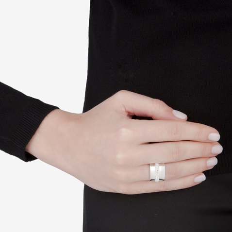 FOLLI FOLLIE-Γυναικείο επάργυρο φαρδύ δαχτυλίδι με κρυστάλλινες πέτρες DAZZLING ασημί