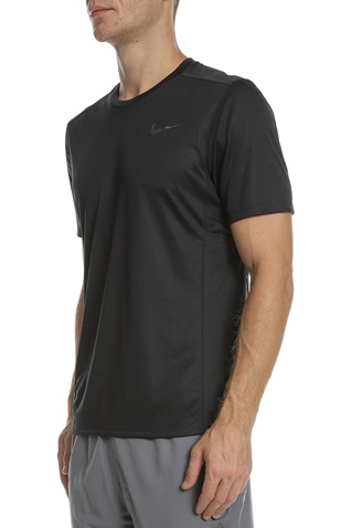 NIKE-Ανδρική κοντομάνικη μπλούζα NIKE MILER TECH TOP SS μαύρη