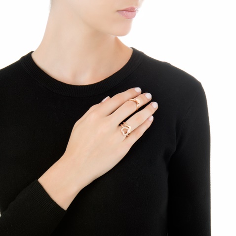 FOLLI FOLLIE-Γυναικείο επίχρυσο τριπλό δαχτυλίδι PLAYFUL HEARTS με καρδιές