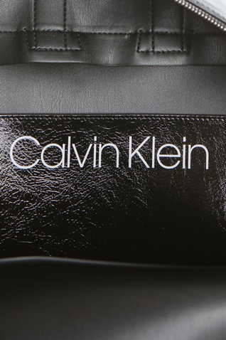 CALVIN KLEIN JEANS-Γυναικεία τσάντα πλάτης EDGED CALVIN KLEIN JEANS μαύρη