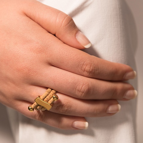 APOXYLO-Γυναικείο φαρδύ δαχτυλίδι APOXYLO 908 WAVE χρυσό