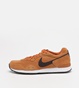 NIKE-Ανδρικά παπούτσια running CQ4557 NIKE VENTURE RUNNER SUEDE καφέ