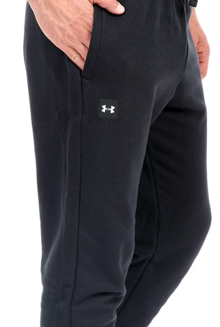 UNDER ARMOUR-Ανδρικό παντελόνι φόρμας UNDER ARMOUR Rival Fleece Joggers μαύρο