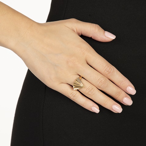 FOLLI FOLLIE-Γυναικείο δαχτυλίδι FOLLI FOLLIE Pleats Bliss από επιχρυσωμένο ορείχαλκο