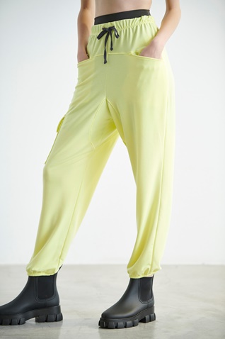 SUGARFREE-Γυναικείο παντελόνι φόρμας SUGARFREE 21861039 κίτρινο