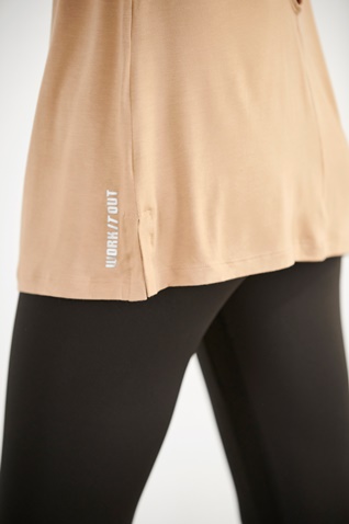 SUGARFREE-Γυναικεία αθλητική μακριά κοντομάνικη μπλούζα SUGARFREE 21862038 μπεζ