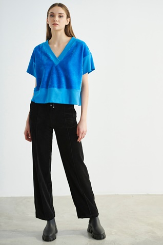 SUGARFREE-Γυναικεία κοντή βελουτέ μπλούζα SUGARFREE 22812037 μπλε