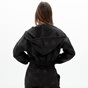 KENDALL+KYLIE-Γυναικεία cropped φούτερ ζακέτα KENDALL+KYLIE KKW.2W0.016.004 EMBOSSED LOGO μαύρη