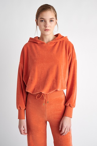 SUGARFREE-Γυναικεία κοντή βελουτέ μπλούζα SUGARFREE 23812019 πορτοκαλί