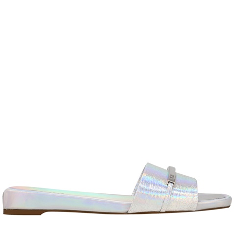 DKNY JEANS-Γυναικεία flat σανδάλια DKNY K4211789 ALAINA ασημί