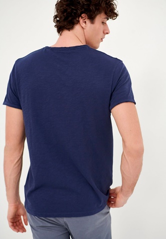 FUNKY BUDDHA-Ανδρικό essential t-shirt FUNKY BUDDHA μπλε με λαιμό henley